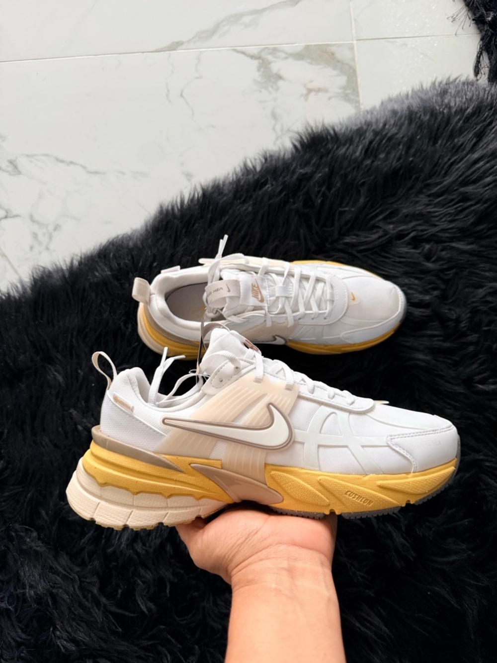 Nike V2K RUN GTX - Picture 5 of 11